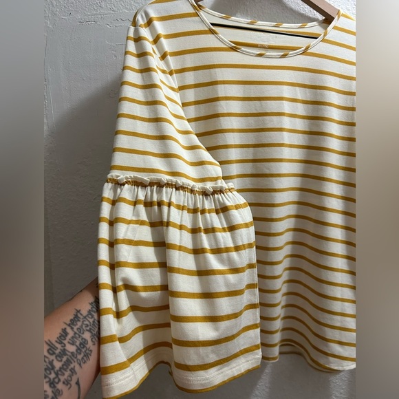 Van Heusen striped mustard butter color peplum sleeve top size XL - Picture 5 of 6